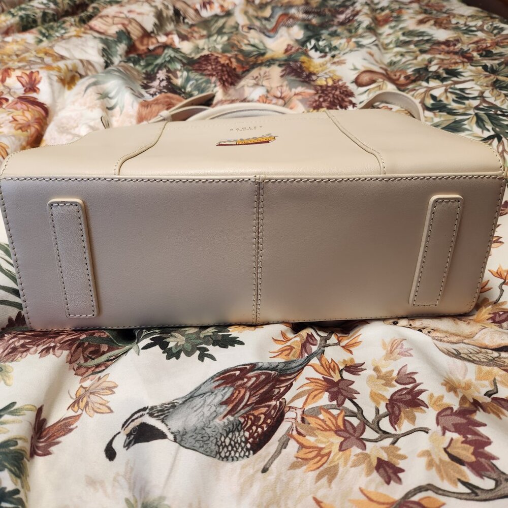 Radley London Chin Wag Picture Bag Rare - Picture 5 of 7